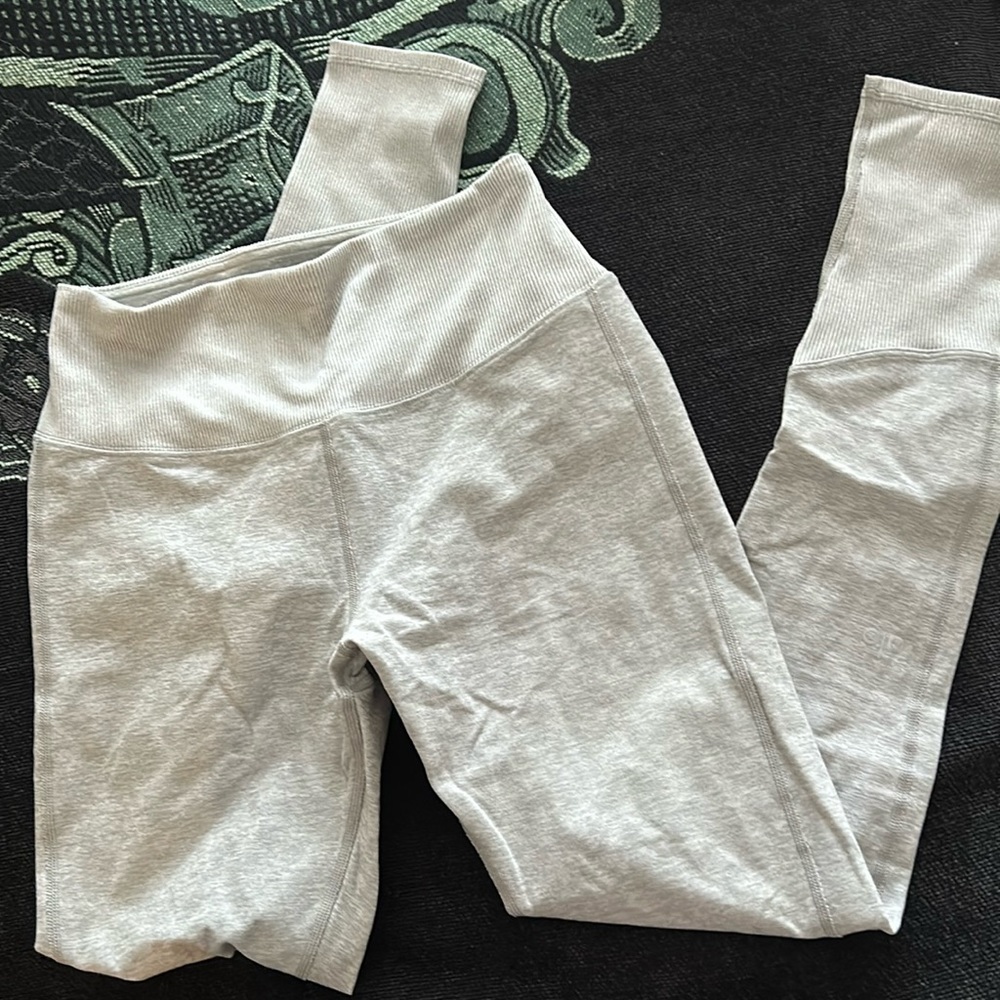 Alo light gray leggings